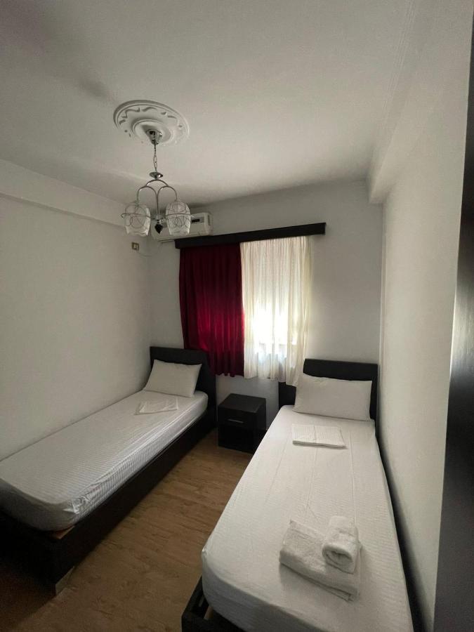 Centre Hotel 베라트 외부 사진