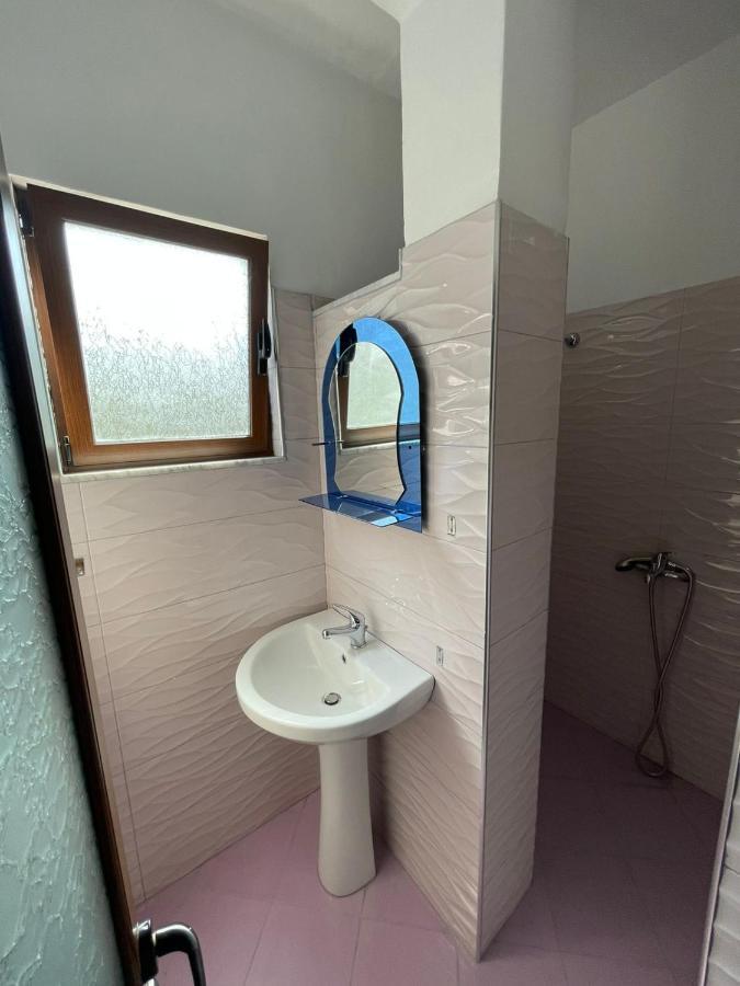 Centre Hotel 베라트 외부 사진