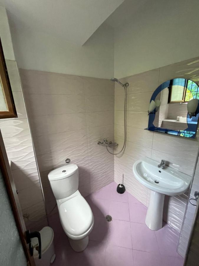 Centre Hotel 베라트 외부 사진